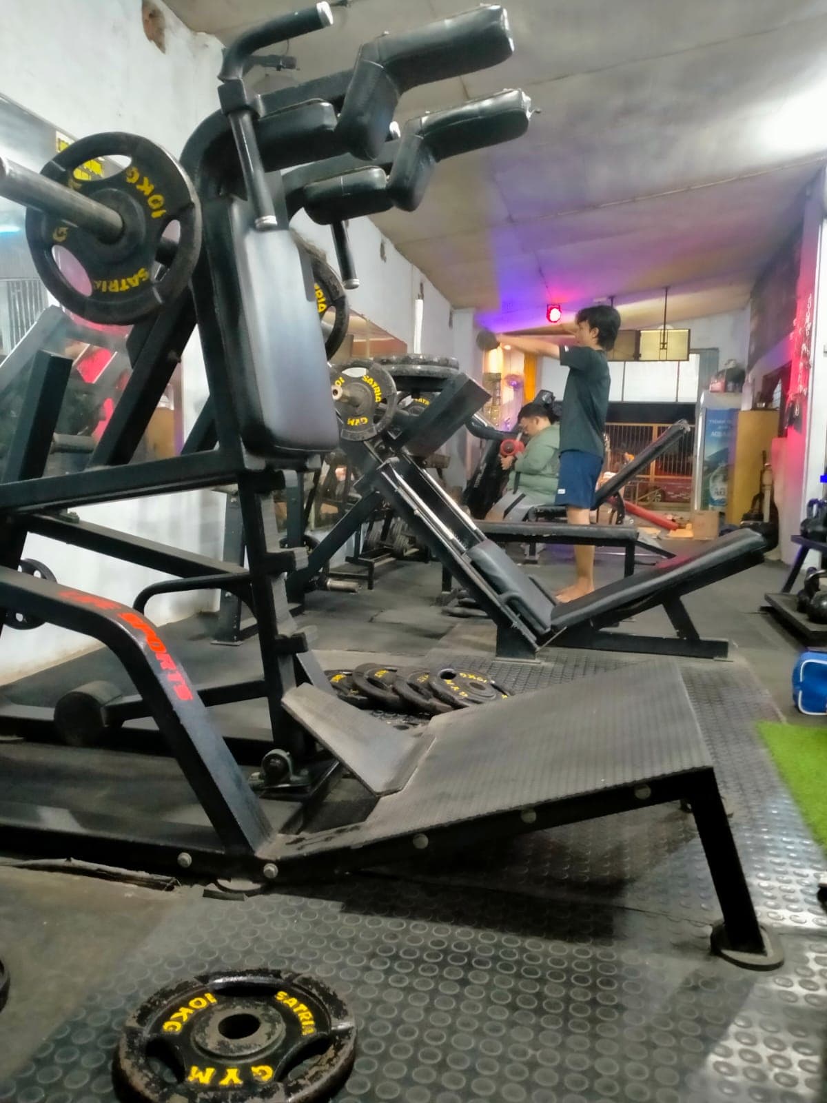 Foto alat gym Satria Gym Club 11